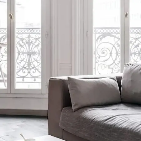 Resplendent Haussmann Design 100m2 - 2 Br Διαμέρισμα *