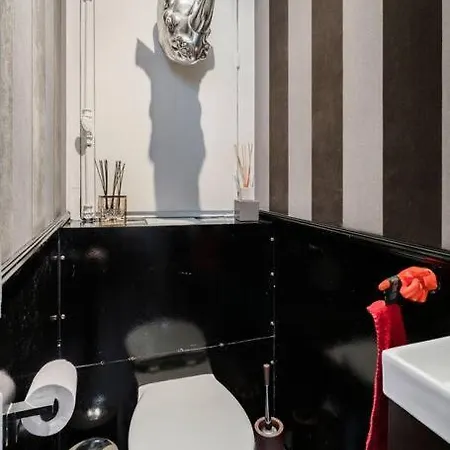 Διαμέρισμα Resplendent Haussmann Design 100m2 - 2 Br *