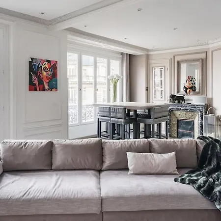 Resplendent Haussmann Design 100m2 - 2 Br